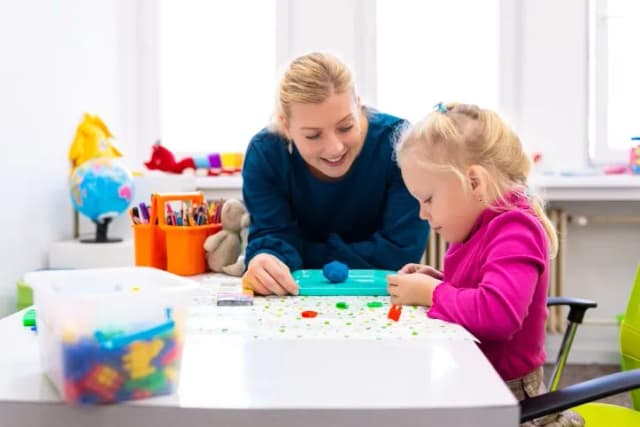 Zajęcia z wczesnego wspomagania rozwoju dziecka – jak pomóc maluchowi? Zajęcia z wczesnego wspomagania rozwoju dziecka – jak pomóc maluchowi?